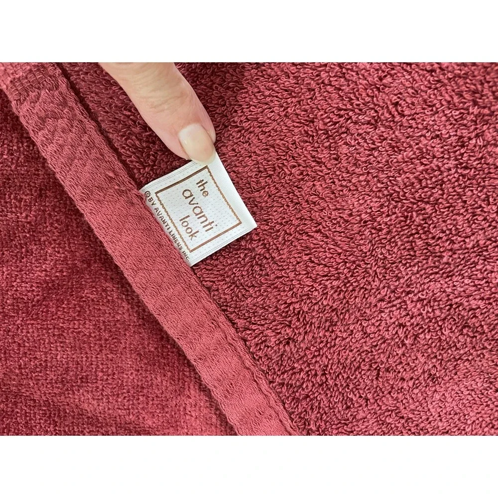 Vintage Avanti Bohemian‎ Paisley Red Bath Towel Elegant Embellished Trim New